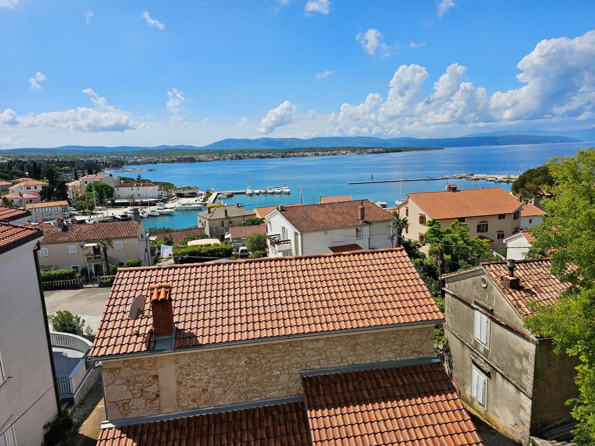 Apartment Gordana Малинска Екстериор снимка