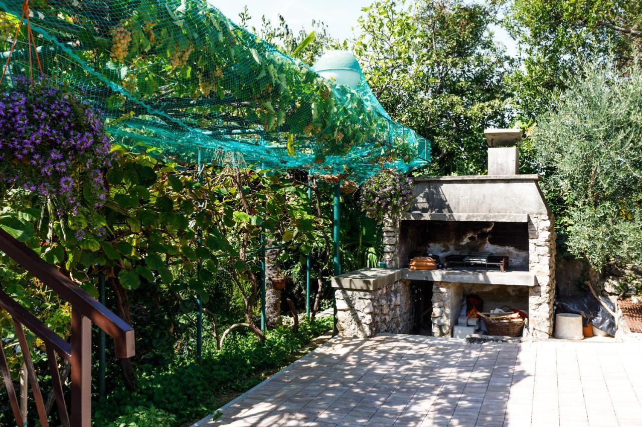 Apartment Gordana Малинска Екстериор снимка